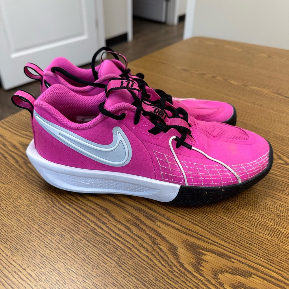 Nike GT 03 Girls 7 (women 8)